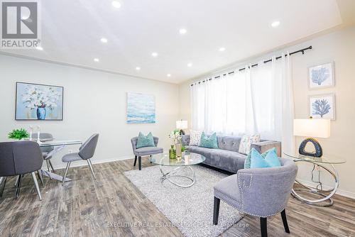 77 Overlea Drive, Kitchener, ON - Indoor