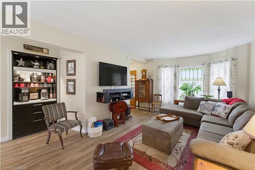 19 First Avenue, Port Dover, ON - Indoor Photo Showing Living Room
