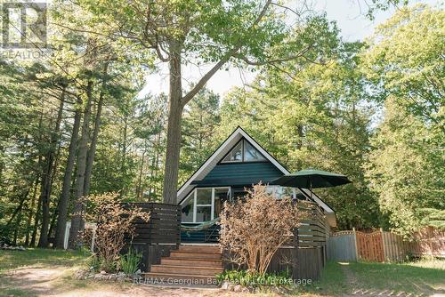 8 Sunrise Court, Tiny, ON - Outdoor