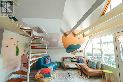 8 Sunrise Court, Tiny, ON - Indoor Photo Showing Other Room