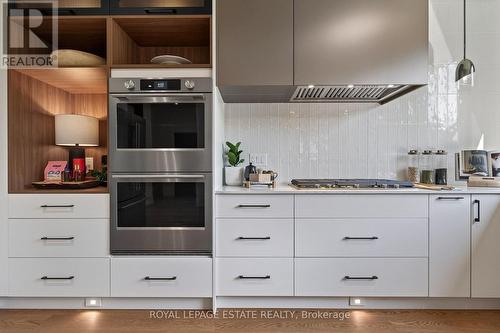 5 North Drive, Toronto, ON - Indoor Photo Showing Kitchen