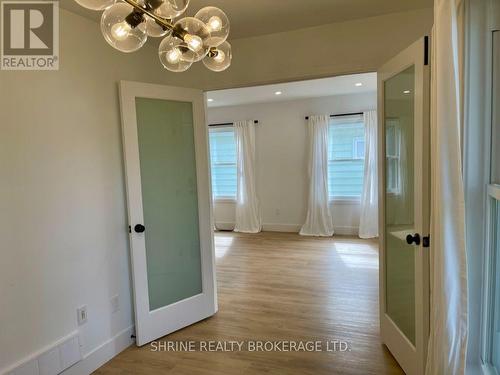 792 FLEET STREET , London East (East G), Ontario N5Y 1R9 5