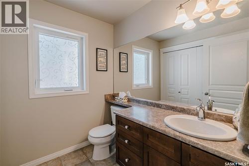 111 Hettle Cove, Saskatoon, SK - Indoor Photo Showing Bathroom