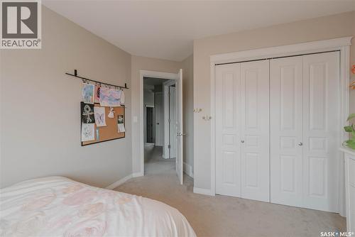 111 Hettle Cove, Saskatoon, SK - Indoor Photo Showing Bedroom