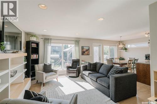 111 Hettle Cove, Saskatoon, SK - Indoor Photo Showing Living Room