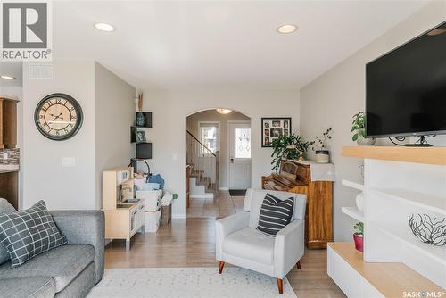 111 Hettle Cove, Saskatoon, SK - Indoor Photo Showing Living Room