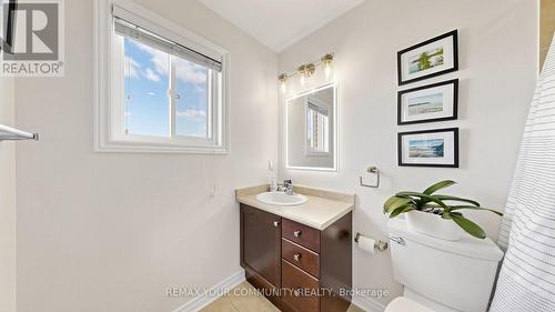 51 Shuttleworth Drive, Clarington, ON - Indoor Photo Showing Bathroom