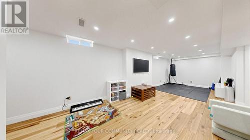 51 Shuttleworth Drive, Clarington, ON - Indoor
