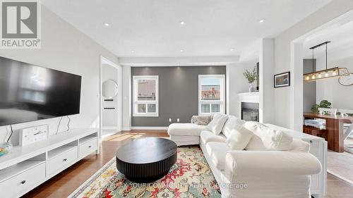 51 Shuttleworth Drive, Clarington, ON - Indoor Photo Showing Living Room