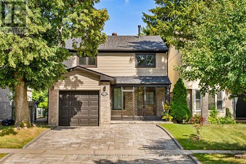 184 CASTLE ROCK DRIVE  Richmond Hill, ON L4C 5H6