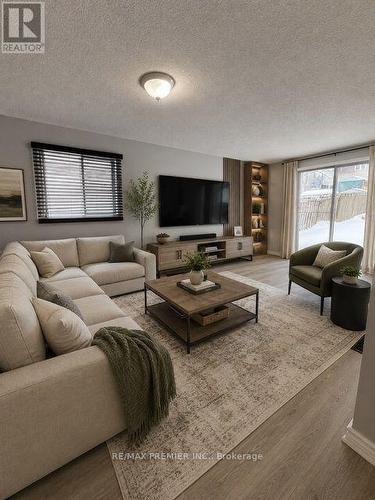 34 Argyle Road, Barrie, ON - Indoor Photo Showing Living Room