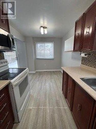 34 Argyle Road, Barrie, ON - Indoor Photo Showing Kitchen