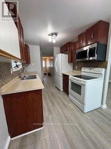 34 Argyle Road, Barrie, ON - Indoor Photo Showing Kitchen With Double Sink