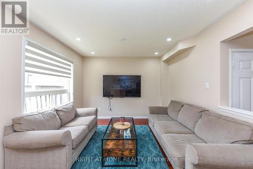 5986 Long Valley Road, Mississauga, ON - Indoor Photo Showing Living Room