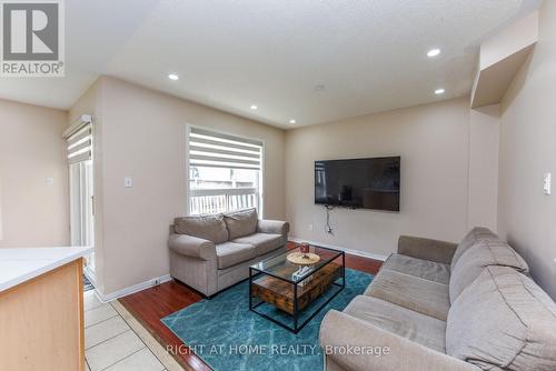 5986 Long Valley Road, Mississauga, ON - Indoor Photo Showing Living Room