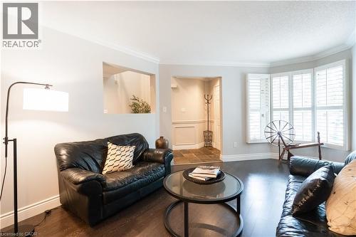 12 Pinto Drive, Ancaster, ON - Indoor Photo Showing Living Room