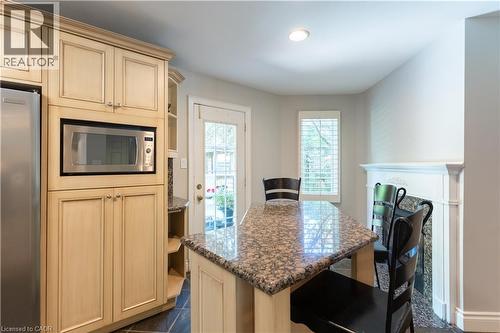 12 Pinto Drive, Ancaster, ON - Indoor Photo Showing Kitchen