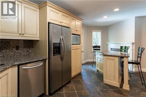 12 Pinto Drive, Ancaster, ON - Indoor Photo Showing Kitchen