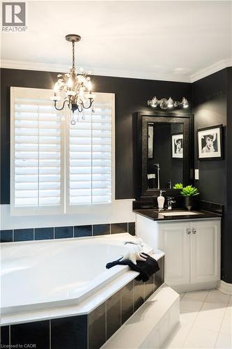 12 Pinto Drive, Ancaster, ON - Indoor Photo Showing Bathroom