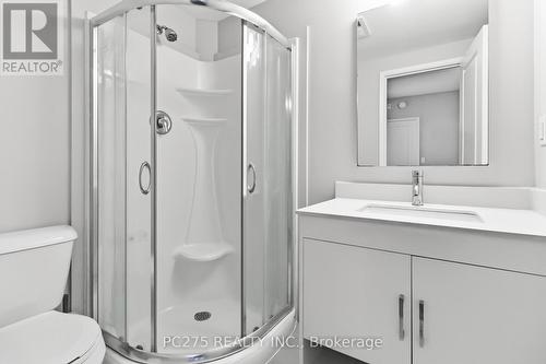 218 - 1291 Gordon Street, Guelph (Kortright West), ON - Indoor Photo Showing Bathroom