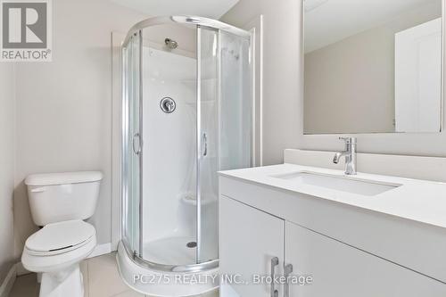 218 - 1291 Gordon Street, Guelph (Kortright West), ON - Indoor Photo Showing Bathroom