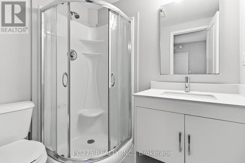 218 - 1291 Gordon Street, Guelph (Kortright West), ON - Indoor Photo Showing Bathroom