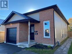LOWER - 113 THOROLD ROAD Welland (Prince Charles), ON L3C 3V1