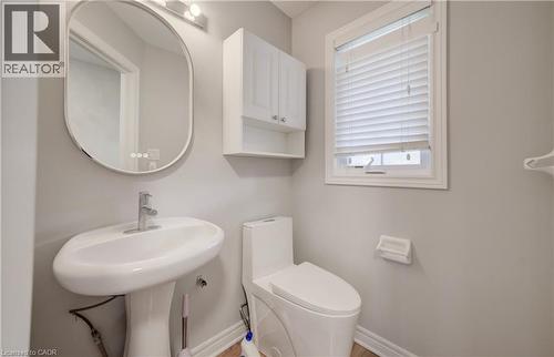 737 North Leaksdale Circle, London, ON - Indoor Photo Showing Bathroom