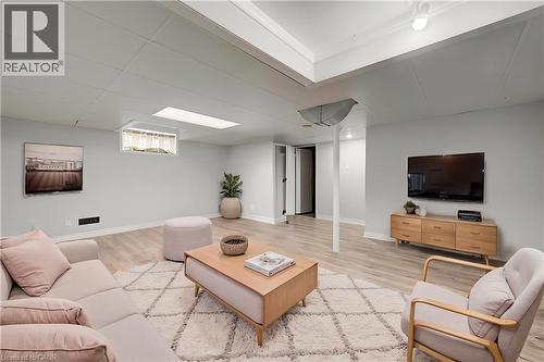 737 North Leaksdale Circle, London, ON - Indoor Photo Showing Other Room