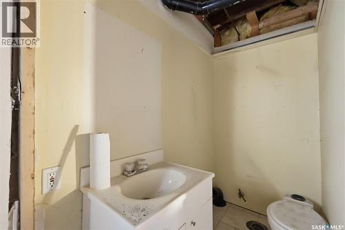 450 Y Avenue S, Saskatoon, SK - Indoor Photo Showing Bathroom