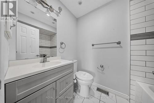 23 Prince Crescent, Brampton, ON - Indoor Photo Showing Bathroom