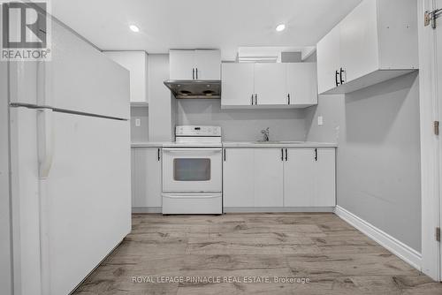 23 Prince Crescent, Brampton, ON - Indoor Photo Showing Kitchen