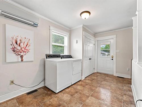 117 Dill Road, Currys Corner, NS - Indoor Photo Showing Laundry Room