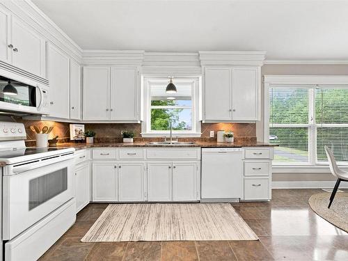 117 Dill Road, Currys Corner, NS - Indoor Photo Showing Kitchen With Double Sink