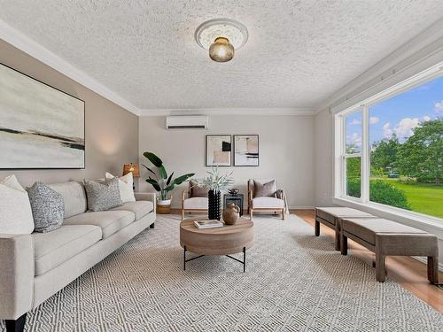 117 Dill Road, Currys Corner, NS - Indoor Photo Showing Living Room