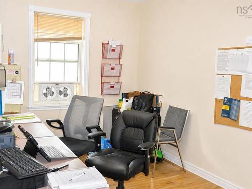 105 Park Street, Truro, NS - Indoor