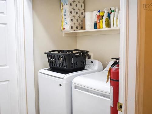 105 Park Street, Truro, NS - Indoor Photo Showing Laundry Room
