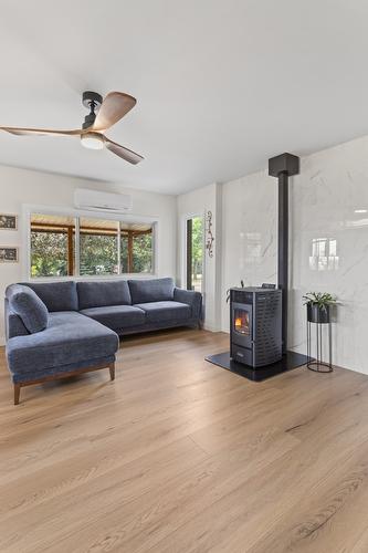 1889 7Th Street, Lister, BC - Indoor