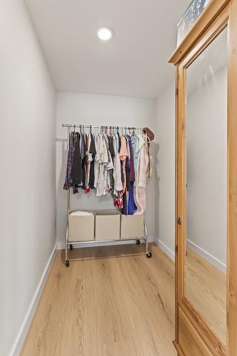 1889 7Th Street, Lister, BC - Indoor With Storage