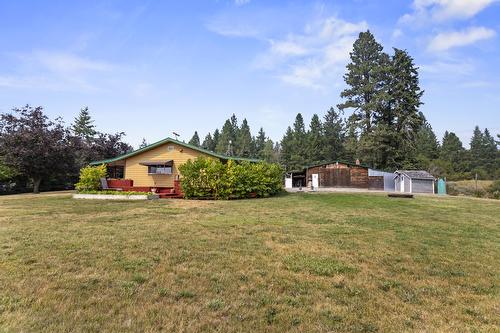 1889 7Th Street, Lister, BC - Outdoor