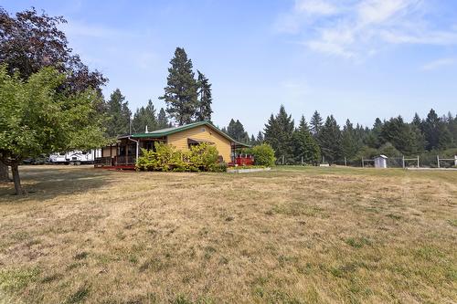 1889 7Th Street, Lister, BC - Outdoor