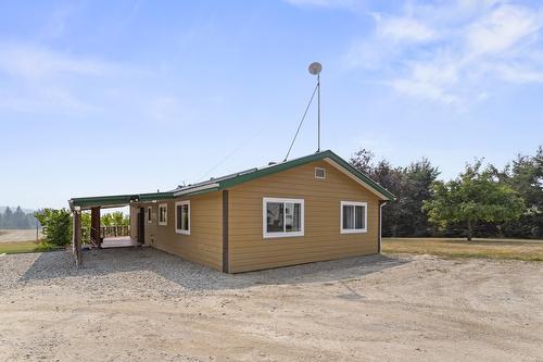 1889 7Th Street, Lister, BC - Outdoor