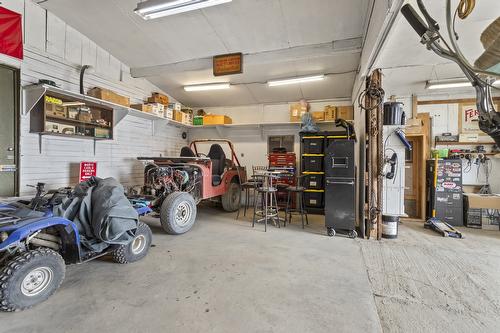 1889 7Th Street, Lister, BC - Indoor Photo Showing Garage