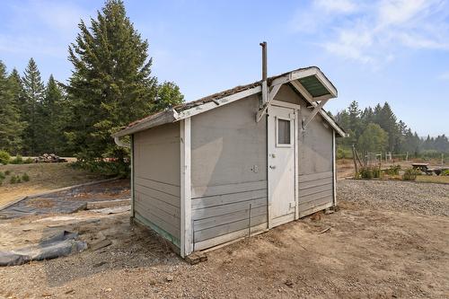 1889 7Th Street, Lister, BC - Outdoor