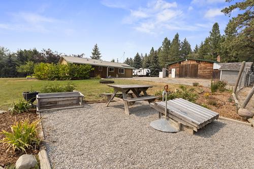 1889 7Th Street, Lister, BC - Outdoor