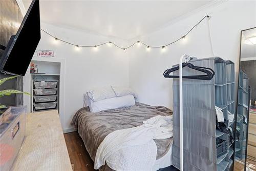 487 Bowman Ave, Winnipeg, MB - Indoor Photo Showing Bedroom