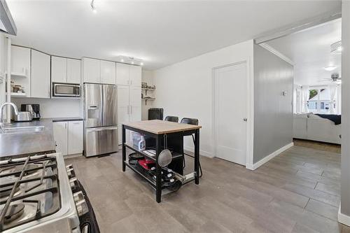 487 Bowman Ave, Winnipeg, MB - Indoor Photo Showing Kitchen