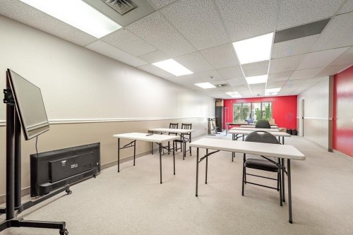 Office - 201-600 Rue Sherbrooke E., Montréal (Ville-Marie), QC - Indoor Photo Showing Other Room