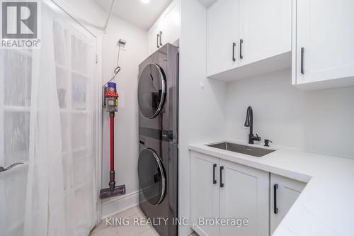 1427 Grossi Street, Mississauga, ON - Indoor Photo Showing Laundry Room