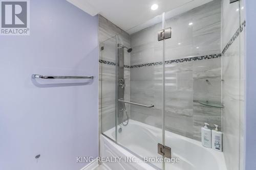 1427 Grossi Street, Mississauga, ON - Indoor Photo Showing Bathroom